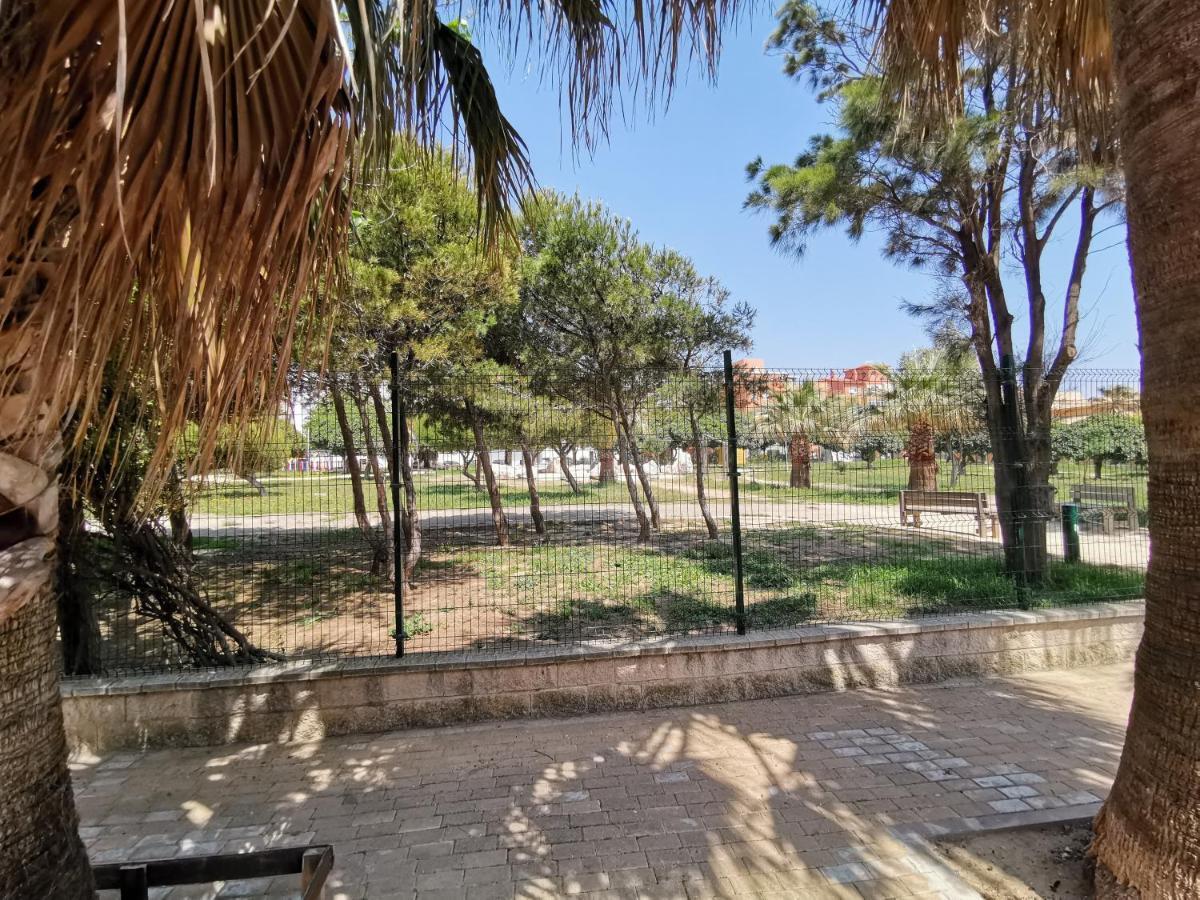 Casa Adosada Con Jardin Tarifa Luaran gambar